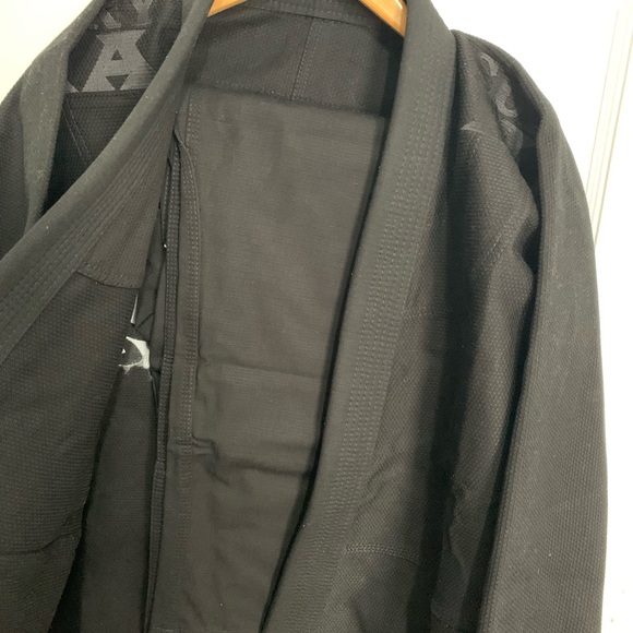 Brasilian Jiu Jitsu Gi - Picture 3 of 4